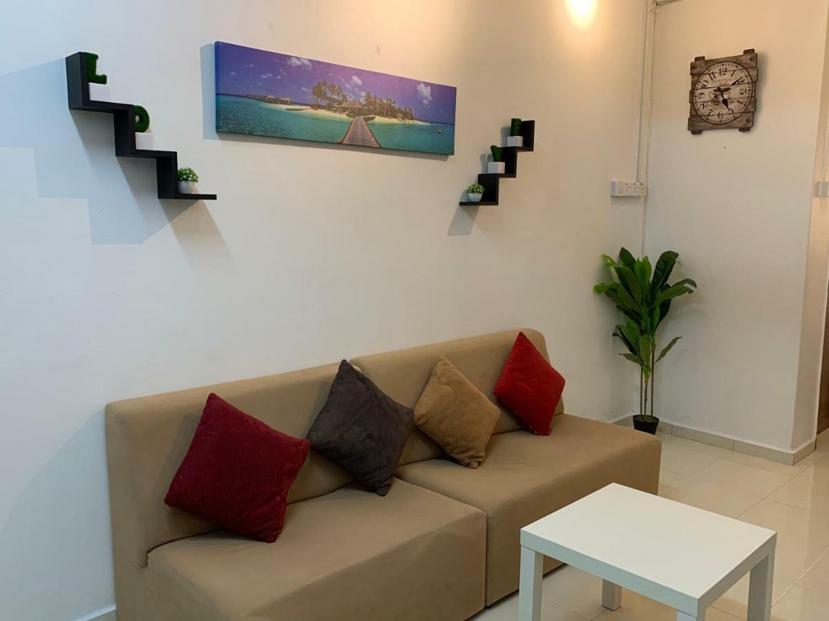 10paxRetroHOUSECoCo经典怀旧风格民宿NearJONKER&AFAMOSA鸡场街红屋 Malacca Ngoại thất bức ảnh