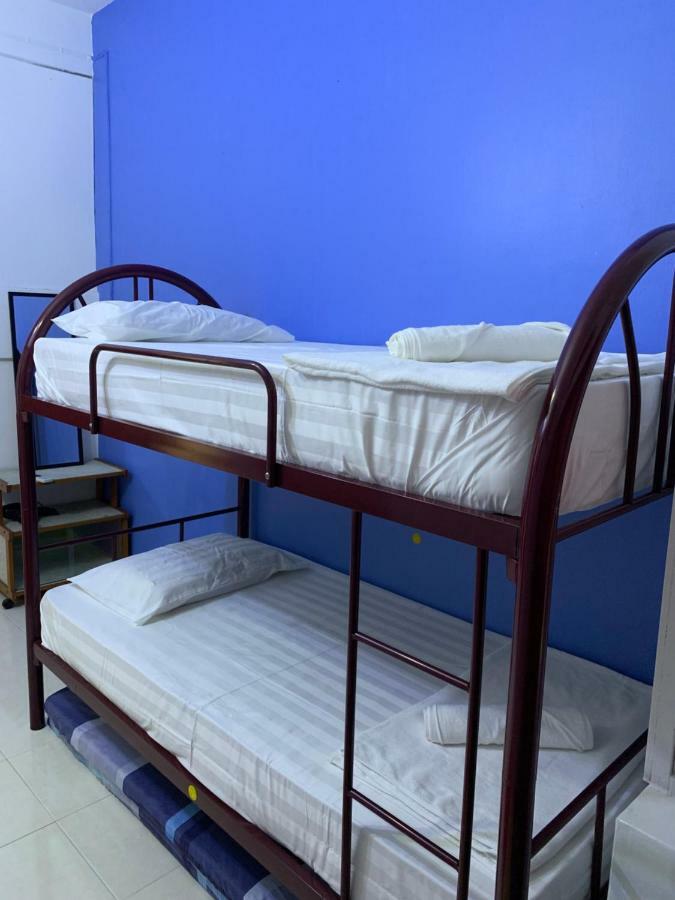 10paxRetroHOUSECoCo经典怀旧风格民宿NearJONKER&AFAMOSA鸡场街红屋 Malacca Ngoại thất bức ảnh